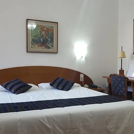 Hotel Flora Prato (Prato)