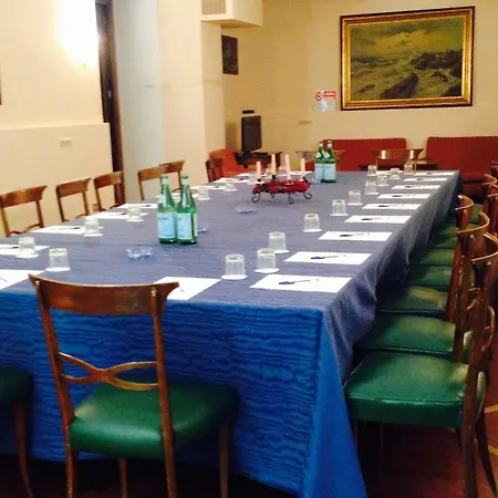 Hotel Flora 3*