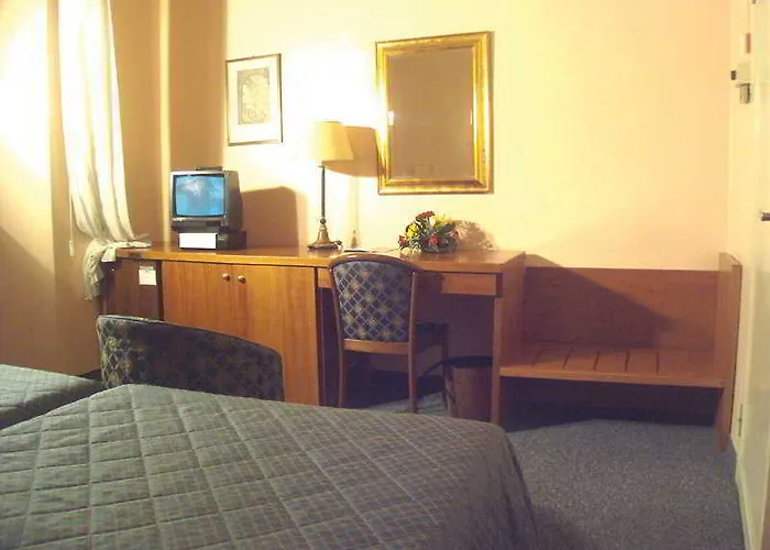 Flora Ξενοδοχείο 3*