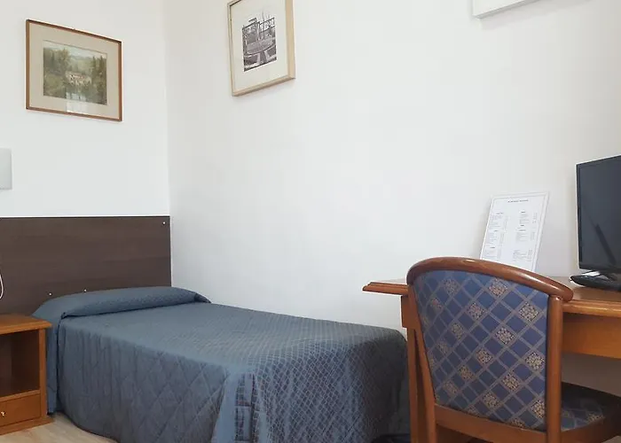 Flora 3* プラート