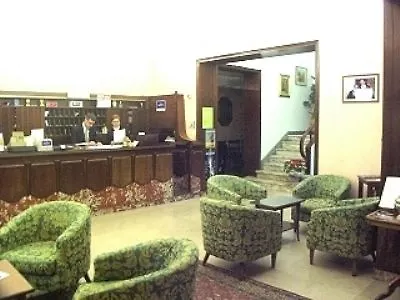 Flora 3* プラート